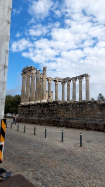 Golden Era of Évora walking & the portuguese wine tasting. - The guided history segment and break time: where it gets practical