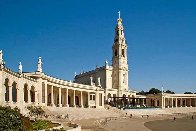 Half Day Fatima + Aldeia Pastorinhos Private Tour Departure Lisbon - Should You Book This Half-Day Private Fátima Tour?