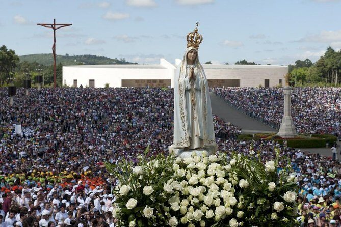 Half Day Fatima + Aldeia Pastorinhos Private Tour Departure Lisbon - Private Ride Out of Lisbon: Comfort and Common Sense