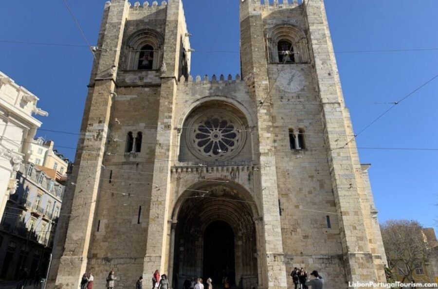 Half-Day Private Tour in Lisbon - São Jorge Castle and Chiado: when the tour adds contrast