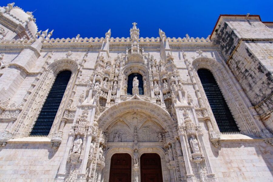 Half-Day Private Tour in Lisbon - Baixa and Commerce Square: where Lisbon shows off
