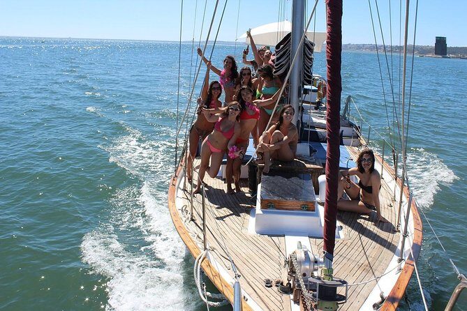 Hen Party in Lisbon on a vintage Sailboat - Why a Tagus River hen party on a vintage sailboat works