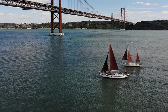 Hen Party in Lisbon on a vintage Sailboat - Price and value for a private group up to 12