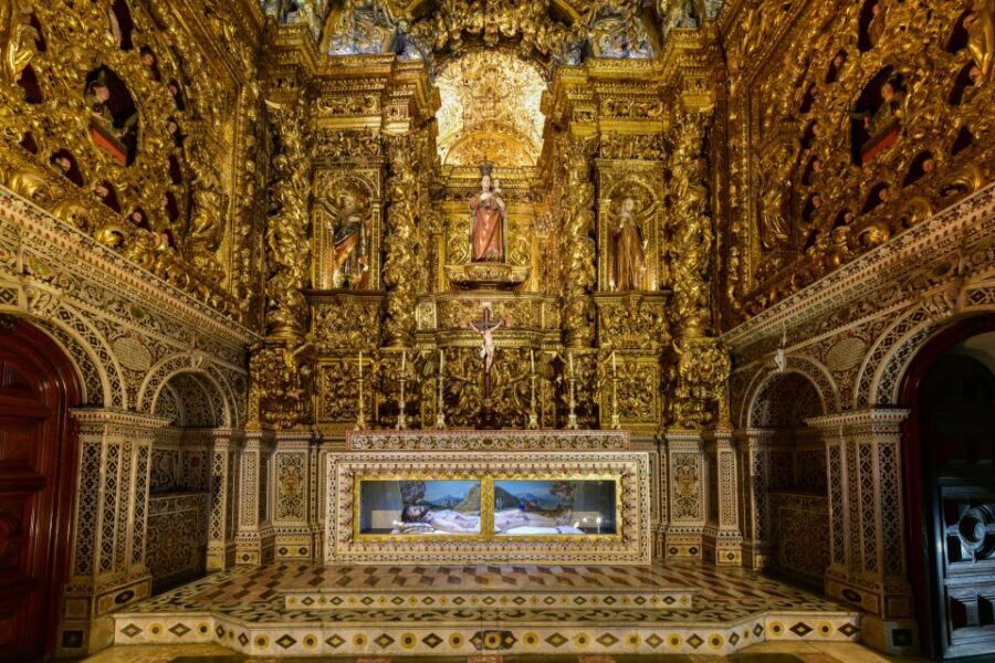 Highlights & Secrets of Lisbon Private Walking Tour - Convento do Carmo ruins with skip-the-line: the best payoff for your entrance ticket
