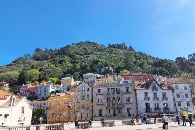 Historic center of Sintra on foot - Quinta da Regaleira: optional entry, but the mystery starts right away