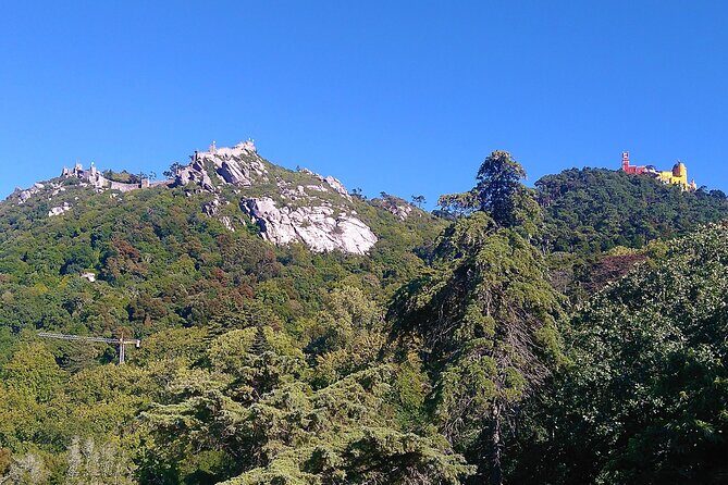 Historic center of Sintra on foot - Church of São Martinho: the 1755 earthquake recovery angle