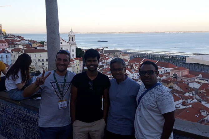Historic Tuk Tour 1h30 - Alfama on Foot: The Oldest Neighborhood, at the Right Pace