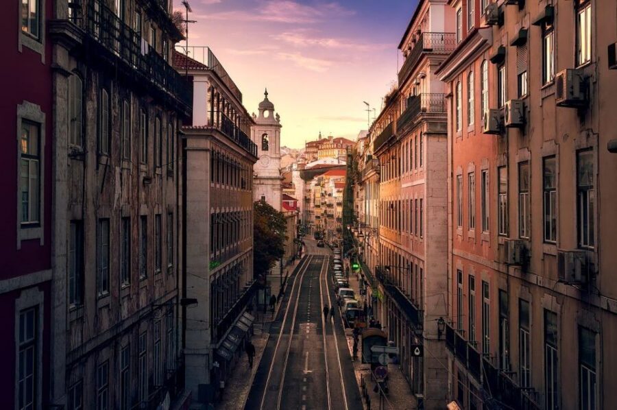 Historical Tuk Tuk Tour, Viewpoints and Old Neighborhoods - A 1.5-hour route that actually makes Lisbon click