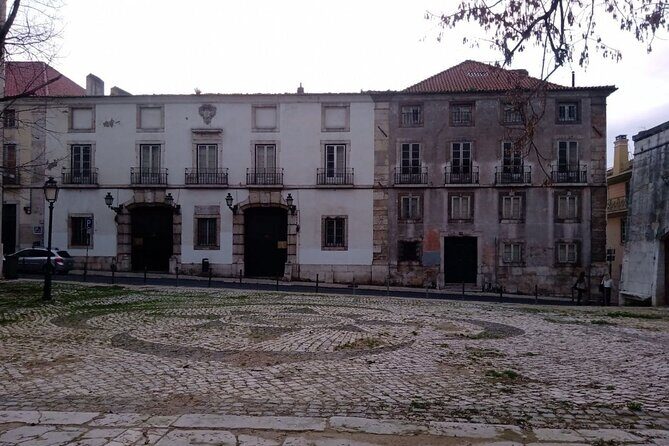 History-mistery of Lisbon (secrets societies and black arts) - Estação do Rossio: the Manueline station and the Sintra magnet