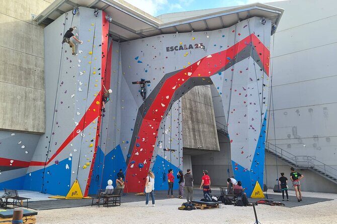 Introduction to Climbing in Pilar 7 Lisbon - Safety That Helps You Learn (Instead of Scaring You)