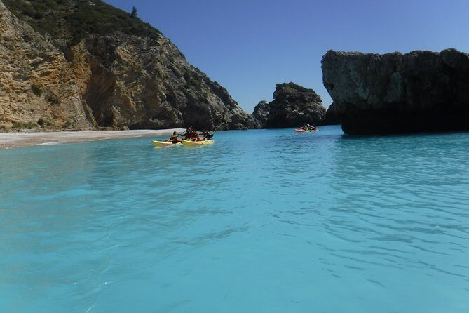 Kayak tour from Sesimbra to Ribeira do Cavalo Beach, passing through the caves - Who This Kayak Tour Suits Best