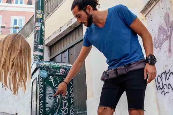 Kickstart Street Art Tour in Lisbon - Small group size (12 max) and the guide attention you’ll feel
