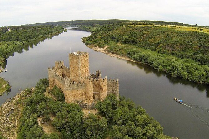 Knight Templars Private Day Tour FROM LISBON - Almourol Castle and Tomar - Templars, Castles, and UNESCO in One Smooth Private Day