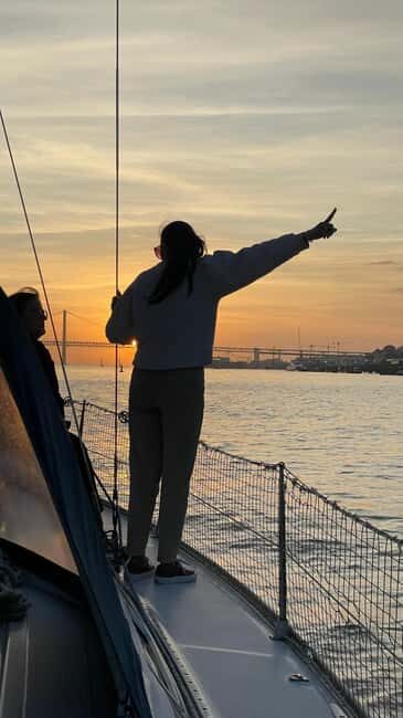 Lisboa:Sunset Sailing Tour at Tagus River with welcome drink - Why This Tagus River Sunset Sail Feels Like the Right First Impression
