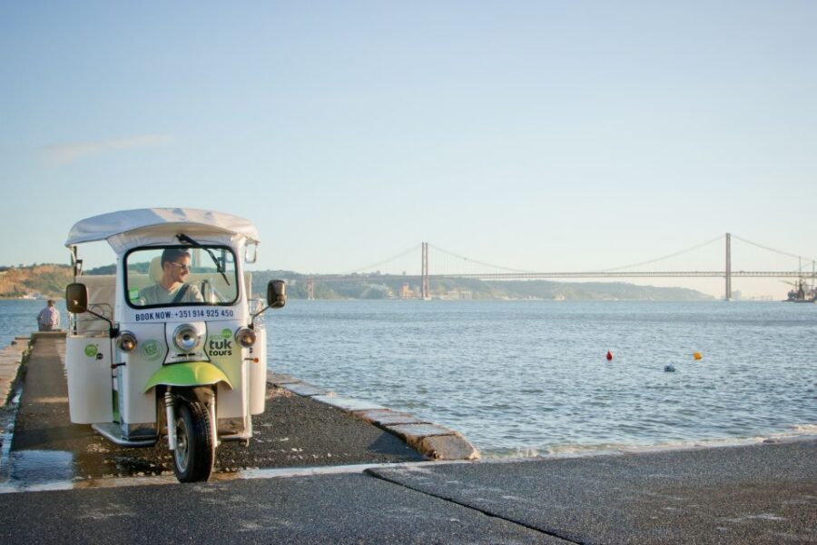 Lisbon: 2-Hour Belém and the Golden Era Tour by Eco-Tuk - A 2-hour route built for efficient Lisbon: what the timing really buys you