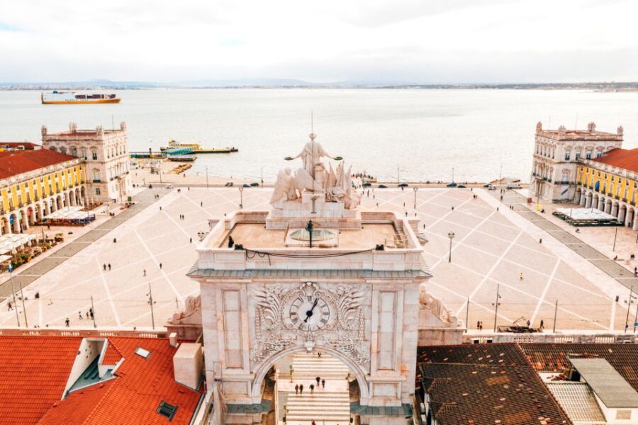 Lisbon: 2-Hour Private City Highlights Kickstart Tour - Rua Augusta to Praça do Comércio: a grand walk that finally explains itself