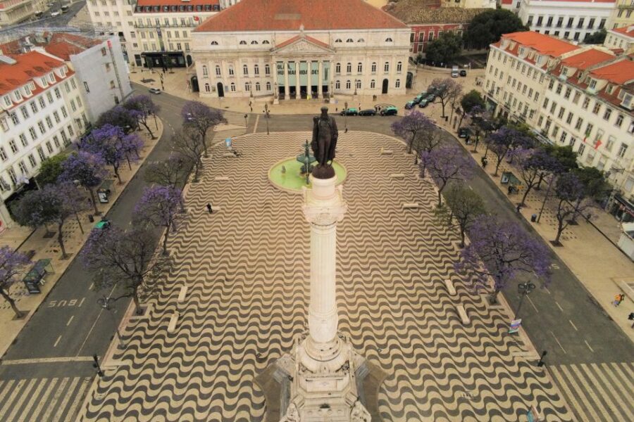 Lisbon: 2-Hour Private City Highlights Kickstart Tour - Cervejaria Trindade: tiles, frescoes, arches, and a taste of Portugal