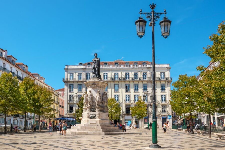Lisbon: 2-Hour Private City Highlights Kickstart Tour - Carmo Convent ruins with skip-the-line tickets: the emotional stop