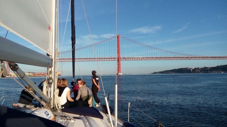 Lisbon: 2-Hour Sailing Yacht Cruise & Guided Tour w/2 drinks - Belem Tower and the Ponte 25 de Abril: Lisbon’s Most Cinematic Bridge Moment