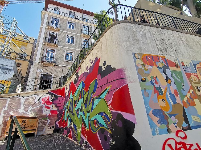Lisbon: 2-Hour Street Art Photo Tour - Why Lisbon Murals Look So Good on a Photo Walk