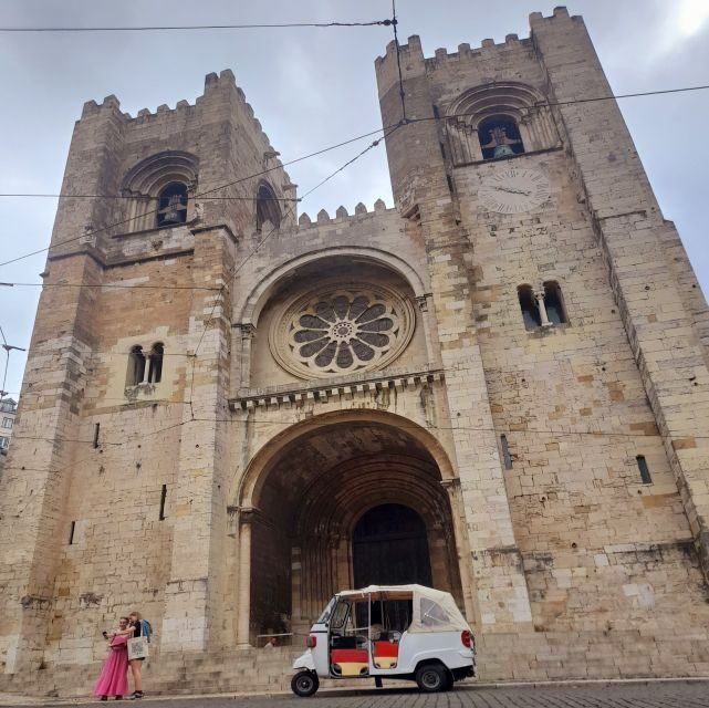 Lisbon: 2 hours Private City Highlights Tuk-Tuk Tour for two - How the guide changes everything (Ricardo and Filipe are proof)