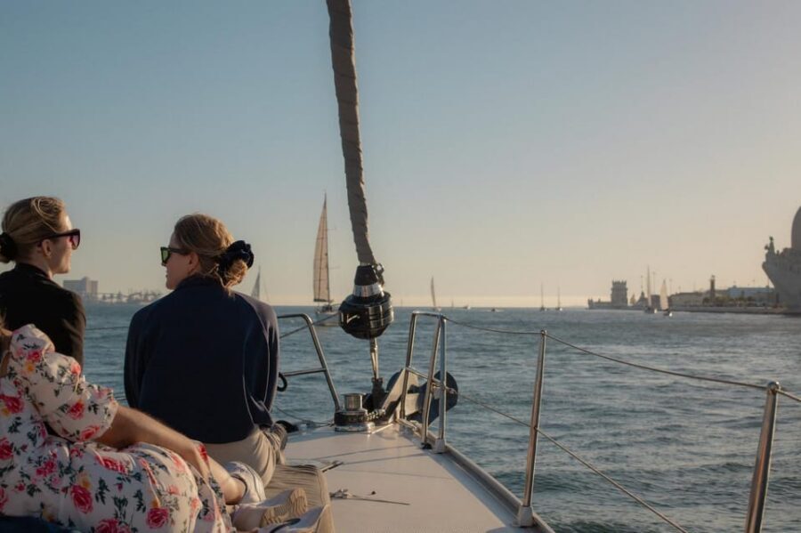 Lisbon 2 Hours Sailing Day Tour and Cruise With Drinks - Quick Hits