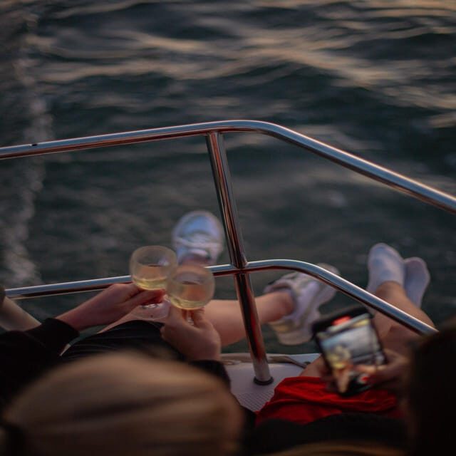 Lisbon 2 Hours Sailing Day Tour and Cruise With Drinks - The 2-hour route: Jerónimos to Alfama from the water