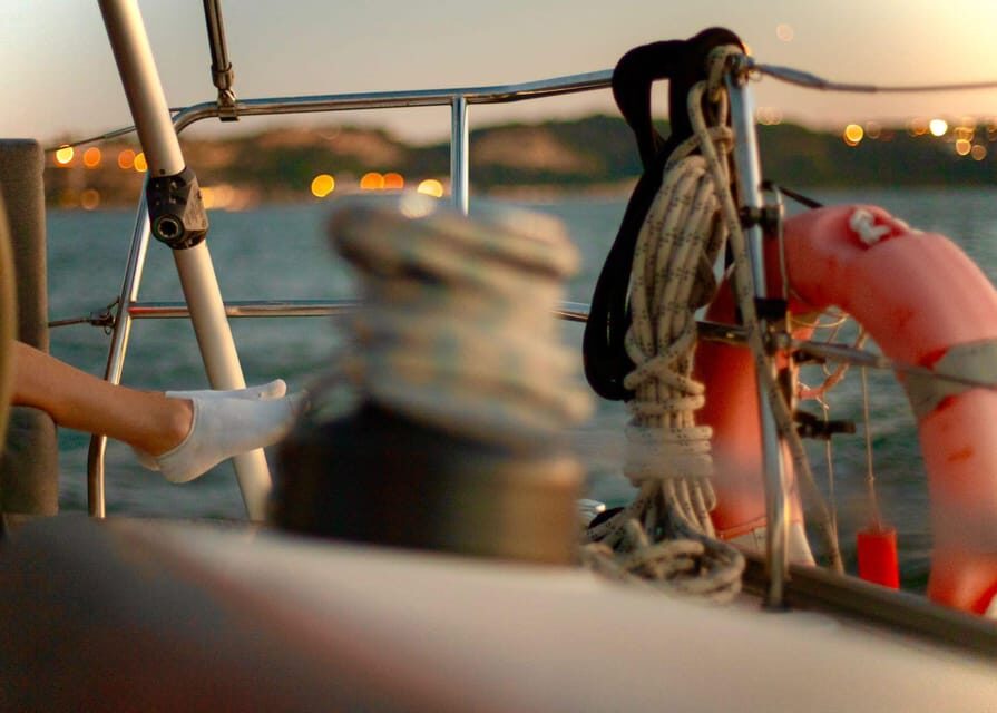 Lisbon 2 Hours Sailing Day Tour and Cruise With Drinks - The final 2-hour stretch: real relaxation time on the river
