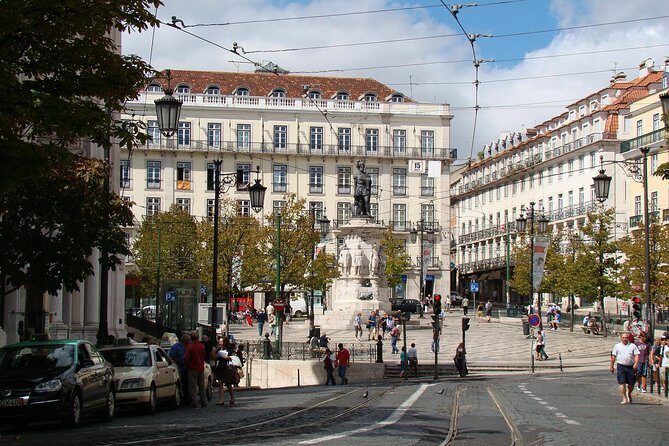 Lisbon 3-Hour Bohemian Walking Tour of Chiado and Bairro Alto - Chiado Walks: Igreja do Carmo Ruins and the Facades You’ll Actually Notice