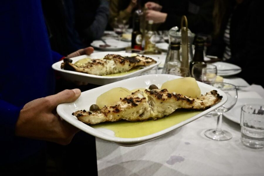 Lisbon: 3-Hour Secret Food Tour - Meeting Your Guide at Rua dos Bacalhoeiros (and Spotting the Orange Umbrella)