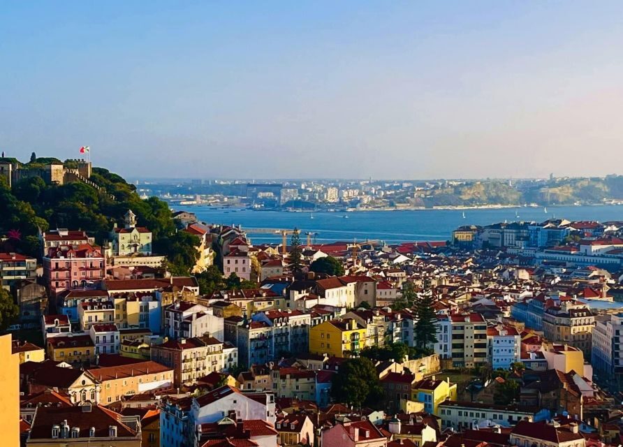 Lisbon: 3-Hour Sightseeing Tour by Tuk-Tuk - The Lookouts and Photo Stops: How You Get Better Pictures Here