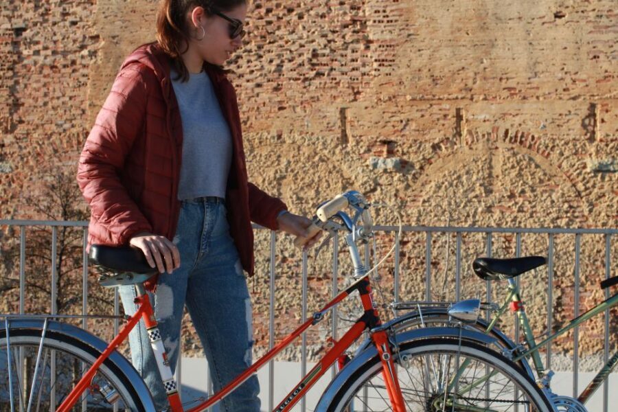Lisbon: 3-Hour Vintage Bike Tour - The Monument to the Discoveries and maritime stories on the move