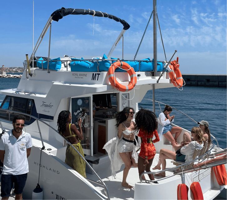Lisbon: 4h Private Luxury Catamaran Tour with Welcome Drink - Swimming breaks and deck time without the fuss