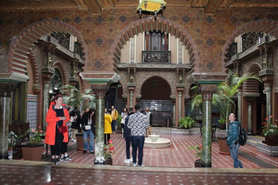 Lisbon: African History and Heritage Walking Tour - Campo das Cebolas and the first arrivals at the port