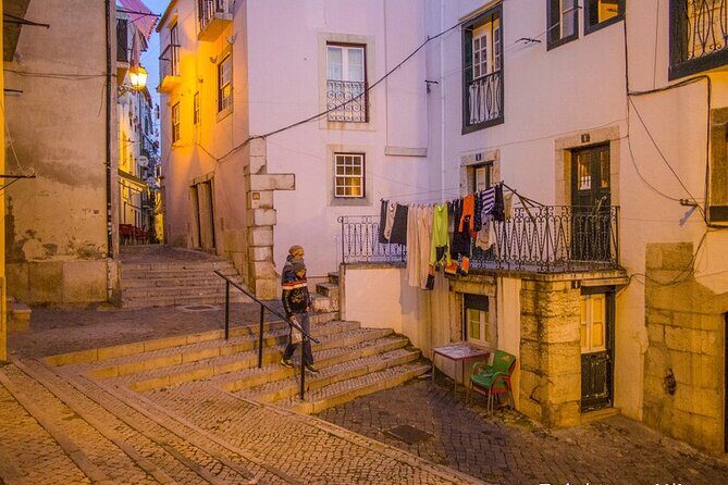 Lisbon Airport Shared Departure Transfer - What You Get in the Van: Space, A/C, and Luggage Rules