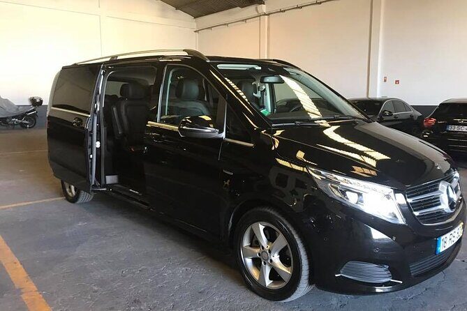 Lisbon Airport to Hotel in Lisbon (or vice versa) - One-way or round-trip: choosing the right transfer style