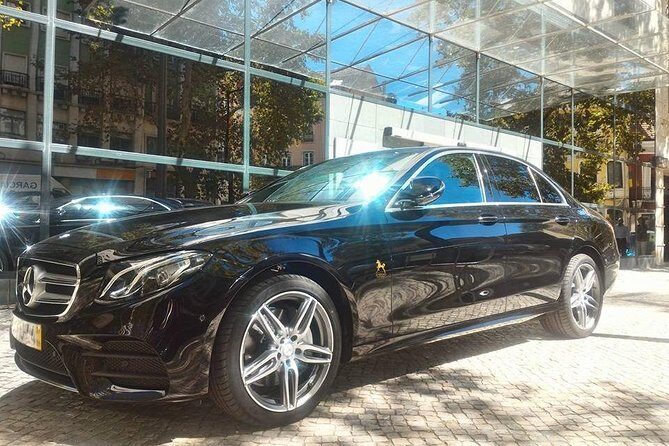 Lisbon Airport to Hotel in Lisbon (or vice versa) - Price per group: does this private transfer add up?