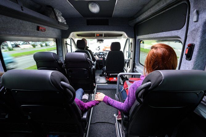 Lisbon Airport Transfer (Airport to Hotel or address in Lisbon) ROUND-TRIP - Waiting Time and Pickup Points: Where the Time Is Free