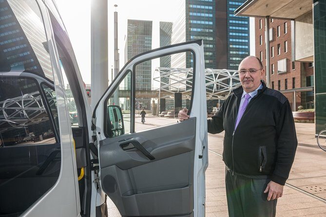 Lisbon Airport Transfer (Airport to Hotel or address in Lisbon) ROUND-TRIP - Price at $52.36 Per Person: When It’s a Smart Deal