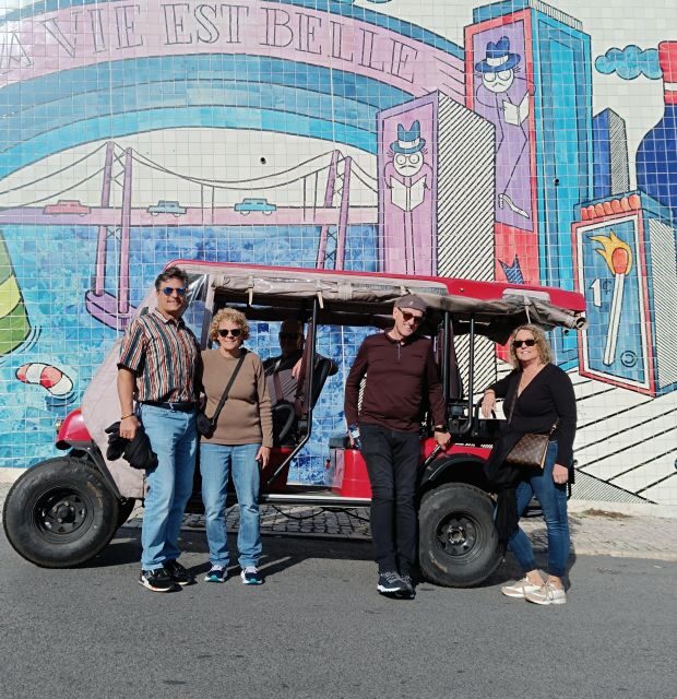 Lisbon: Alfama Old Town Tuk Tuk Tour - Rolling through Graça: old trams, local cafés, and Graça Church