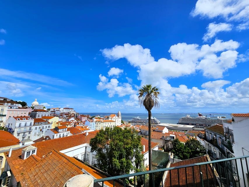 Lisbon: Alfama tour by tuktuk private, up to 90 min - Commerce Square and the Lisbon Cathedral: two different kinds of “classic”