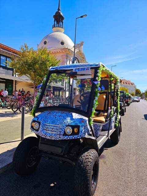 Lisbon: Alfama tour by tuktuk private, up to 90 min - Graça neighborhood pass-by: where the vibe shifts
