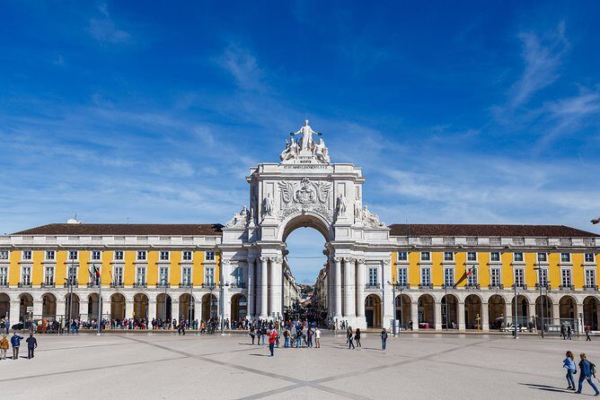 Lisbon & Algarve Private Luxury Road Trip - Arrábida Natural Park stop: 60 minutes of nature + viewpoints