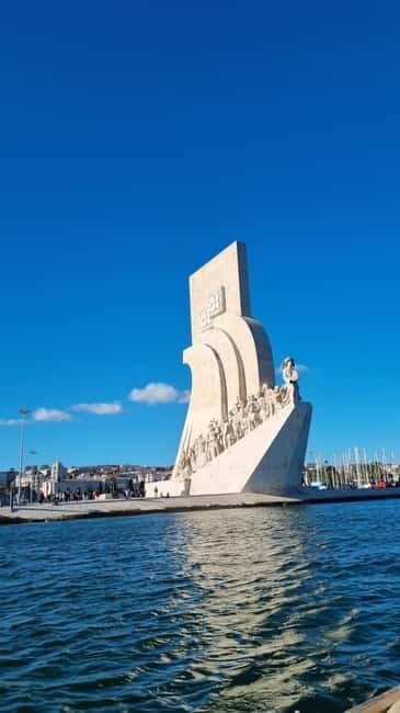 Lisbon: Alma Nobre – The Finest Tagus Cruise Experience - The 1.5-hour flow: what happens while you glide on the Tagus