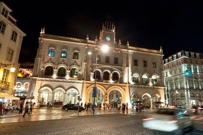 Lisbon: Authentic Fado Show, Dinner and Night Tour - What can go wrong: steps, seating, and timing