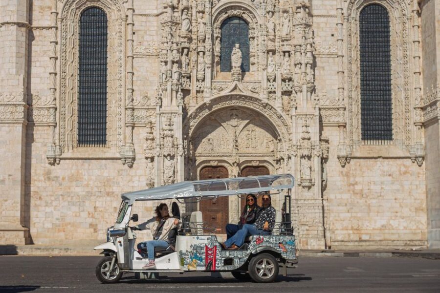 Lisbon: Belém Tuk Tuk Tour with Pastel de Nata Tasting - Jerónimos Monastery and Belém Tower: UNESCO sights with guided context