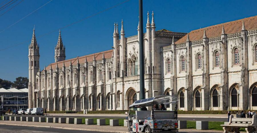 Lisbon: Belém Tuk Tuk Tour with Pastel de Nata Tasting - The start point and how the ride sets your pace