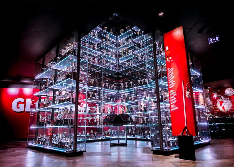 Lisbon: Benfica Museum Tour with Souvenir Scarf - Timing, language, and what you should expect in the group