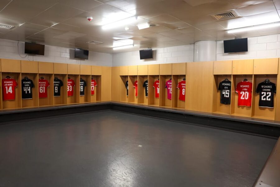 Lisbon: Benfica Stadium and Museum Tour with Meal and Scarf - Entering Estádio da Luz at the fan gate