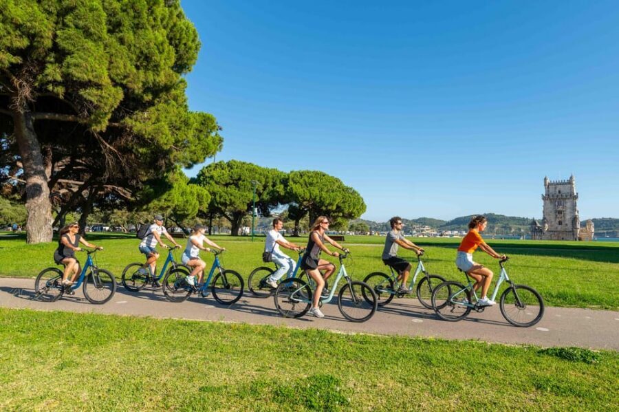 Lisbon Bike Tour: Langs de rivier van Belém naar Lissabon - Price and value: what $46 really buys you